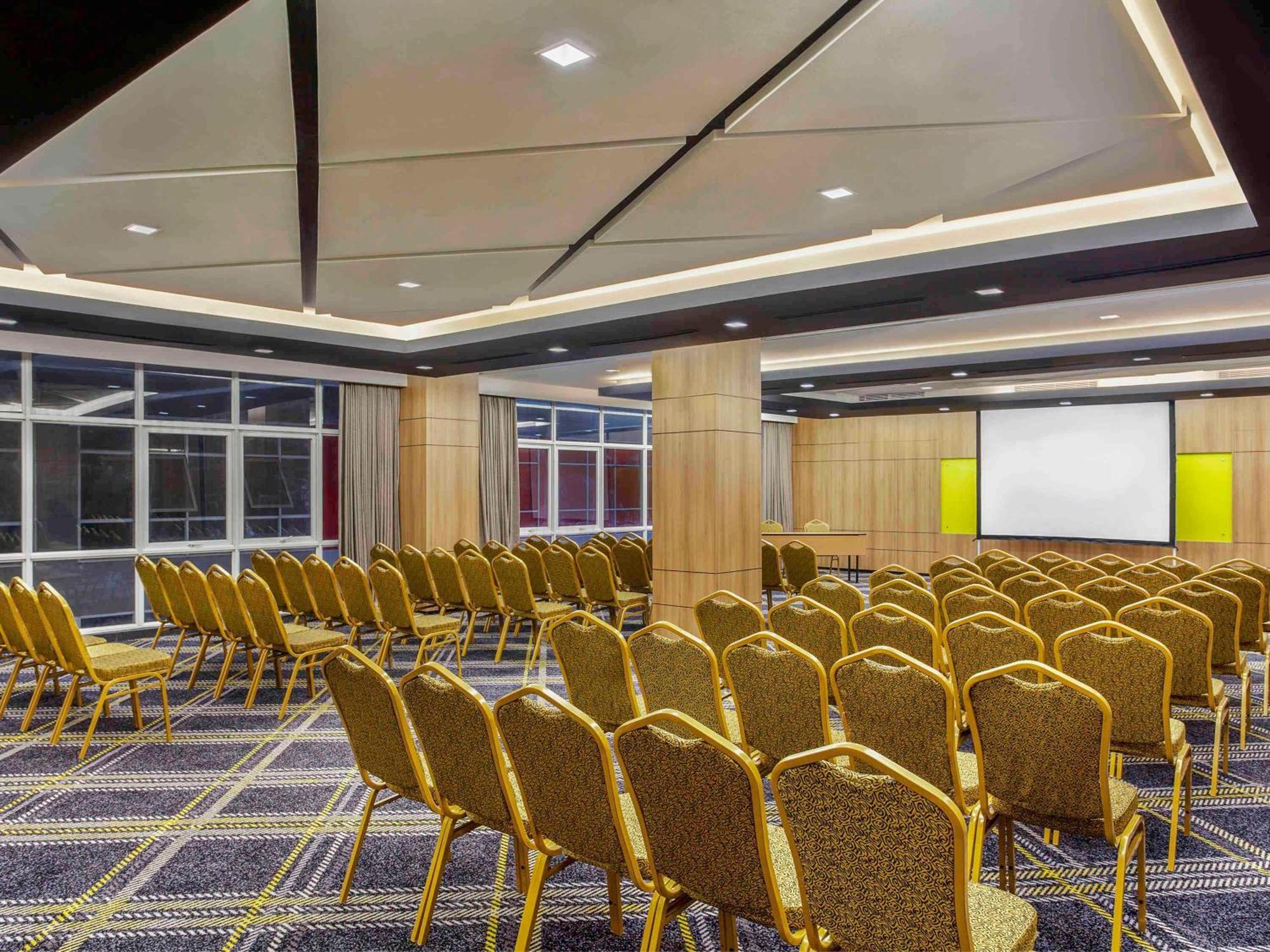 Ibis Styles Bekasi Jatibening Hotell Eksteriør bilde