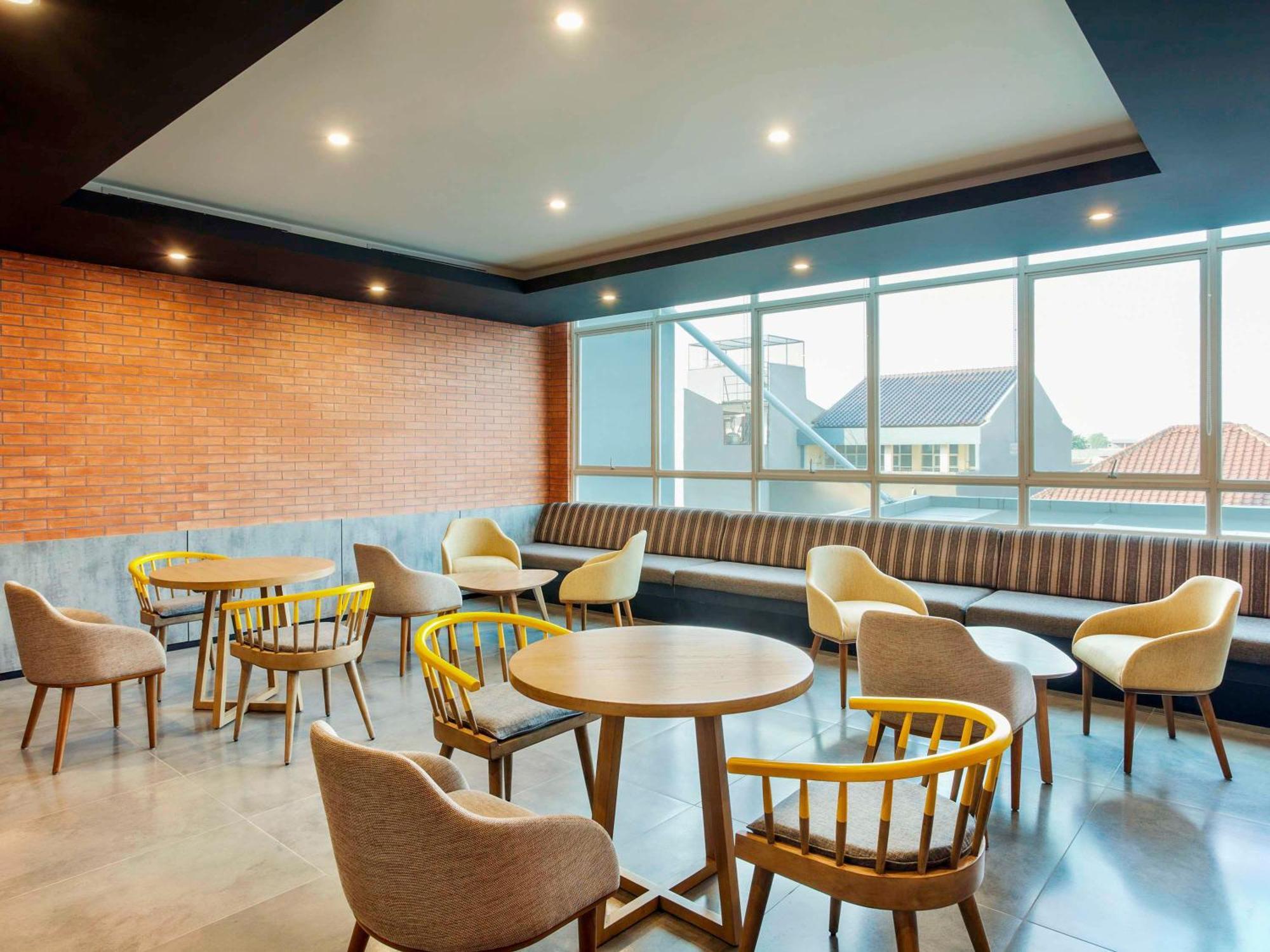 Ibis Styles Bekasi Jatibening Hotell Eksteriør bilde
