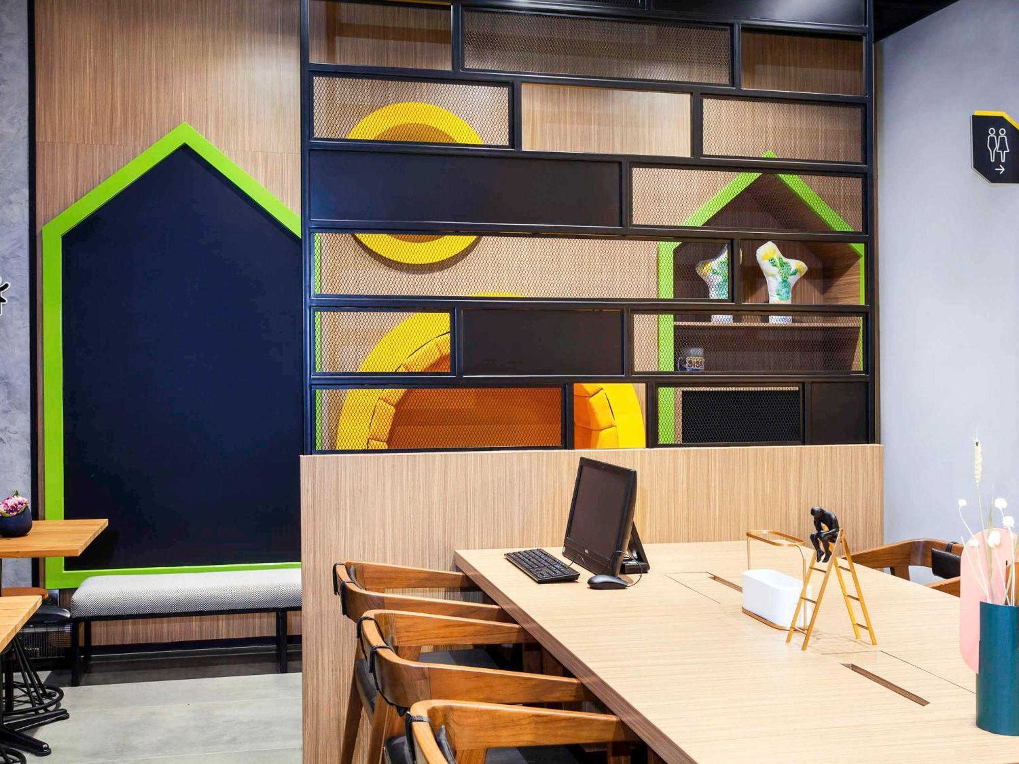 Ibis Styles Bekasi Jatibening Hotell Eksteriør bilde
